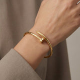 Elegance Nail Gold